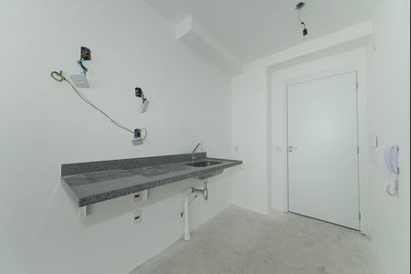 Cozinha de kitnet/studio à venda com 1 quarto, 24m² em Vila Cordeiro, São Paulo