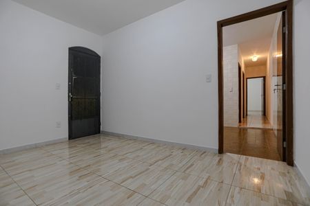 Casa para alugar com 134m², 3 quartos e 2 vagasSala