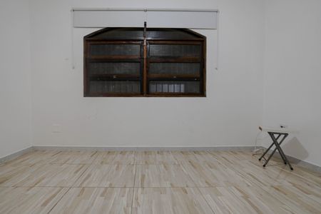 Casa para alugar com 134m², 3 quartos e 2 vagasSala