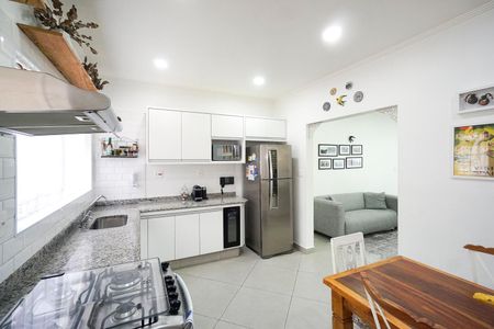 Casa à venda com 170m², 2 quartos e 2 vagas Casa à venda com 170m², 2 quartos e 2 vagasCozinha