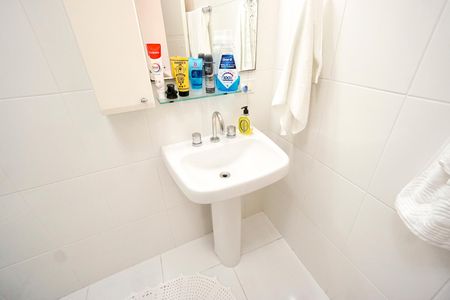 Casa à venda com 170m², 2 quartos e 2 vagas Casa à venda com 170m², 2 quartos e 2 vagasPia