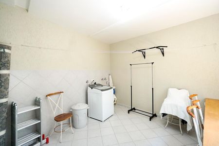 Casa à venda com 170m², 2 quartos e 2 vagas Casa à venda com 170m², 2 quartos e 2 vagasQuarto de serviço