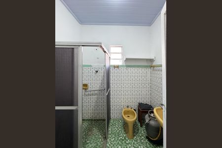 Casa para alugar com 208m², 2 quartos e 1 vaga Casa para alugar com 208m², 2 quartos e 1 vagaBanheiro Social