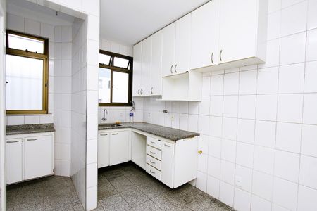 Apartamento para alugar com 180m², 4 quartos e 2 vagasCozinha