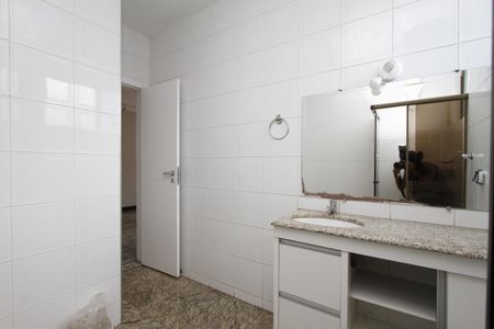 Apartamento para alugar com 180m², 4 quartos e 2 vagasbanheiro 4