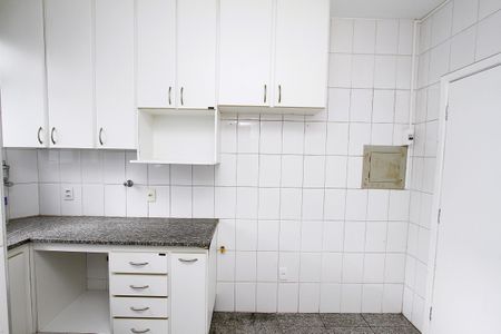 Apartamento para alugar com 180m², 4 quartos e 2 vagasCozinha