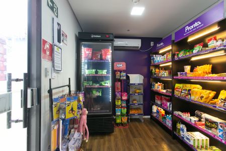 Apartamento para alugar com 47m², 2 quartos e sem vaga Apartamento para alugar com 47m², 2 quartos e sem vagaÁrea comum - Mercadinho