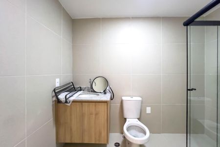 Banheiro de kitnet/studio para alugar com 1 quarto, 42m² em Ipiranga, São Paulo