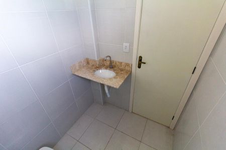 Casa de condomínio à venda com 102m², 3 quartos e 3 vagasBanheiro 1