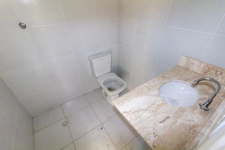 Casa de condomínio à venda com 102m², 3 quartos e 3 vagasBanheiro 2