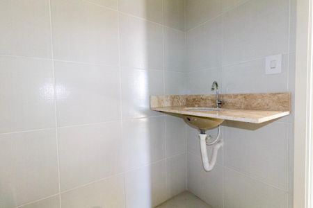 Casa de condomínio à venda com 102m², 3 quartos e 3 vagasBanheiro 2