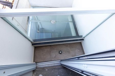 Casa de condomínio à venda com 102m², 3 quartos e 3 vagasSacada