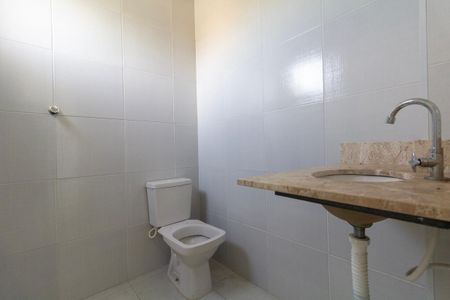 Casa de condomínio à venda com 102m², 3 quartos e 3 vagasBanheiro 1
