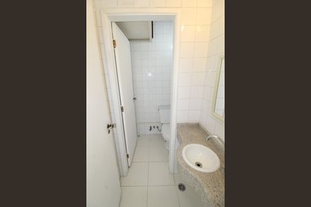 Banheiro  de kitnet/studio para alugar com 1 quarto, 40m² em Jardim Apolo Ii, São José dos Campos