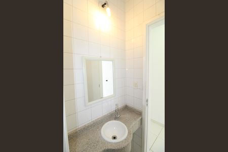 Banheiro  de kitnet/studio para alugar com 1 quarto, 40m² em Jardim Apolo Ii, São José dos Campos