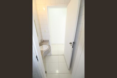 Banheiro  de kitnet/studio para alugar com 1 quarto, 40m² em Jardim Apolo Ii, São José dos Campos