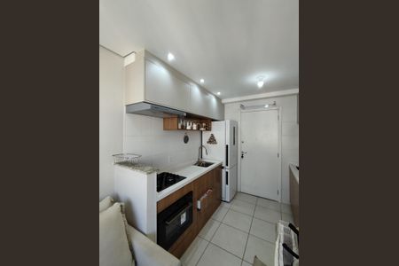 Apartamento à venda com 32m², 2 quartos e sem vaga Apartamento à venda com 32m², 2 quartos e sem vagaCozinha - Armários