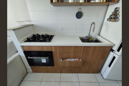 Apartamento à venda com 32m², 2 quartos e sem vaga Apartamento à venda com 32m², 2 quartos e sem vagaCozinha - Armários