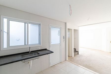 Casa de condomínio à venda com 102m², 3 quartos e 3 vagas Casa de condomínio à venda com 102m², 3 quartos e 3 vagasSala e Cozinha