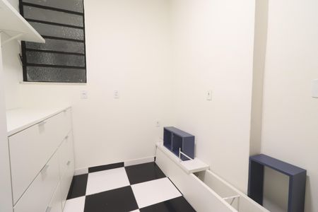 Apartamento para alugar com 198m², 3 quartos e 1 vagaCloset