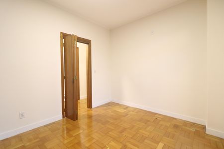 Apartamento para alugar com 198m², 3 quartos e 1 vagaQuarto 03