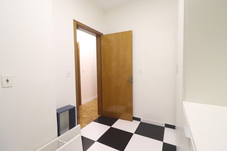 Apartamento para alugar com 198m², 3 quartos e 1 vagaCloset