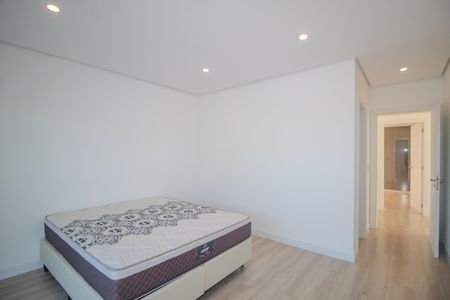 Casa de condomínio para alugar com 311m², 4 quartos e 4 vagas Casa de condomínio para alugar com 311m², 4 quartos e 4 vagasSuite 2