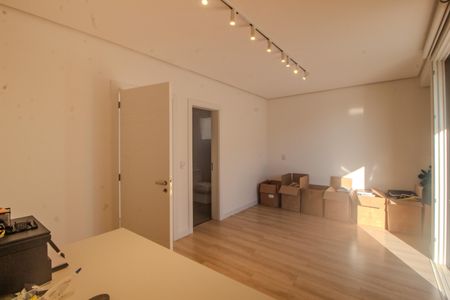 Casa de condomínio para alugar com 311m², 4 quartos e 4 vagas Casa de condomínio para alugar com 311m², 4 quartos e 4 vagasSuite 3