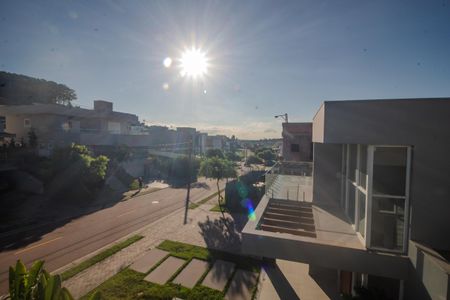 Casa de condomínio para alugar com 311m², 4 quartos e 4 vagas Casa de condomínio para alugar com 311m², 4 quartos e 4 vagasVista