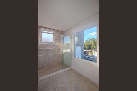 Casa de condomínio para alugar com 311m², 4 quartos e 4 vagas Casa de condomínio para alugar com 311m², 4 quartos e 4 vagasBanheiro da Suíte