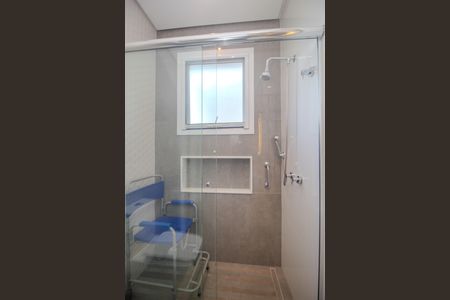 Casa de condomínio para alugar com 311m², 4 quartos e 4 vagas Casa de condomínio para alugar com 311m², 4 quartos e 4 vagasBanheiro 2