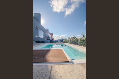 Casa de condomínio para alugar com 311m², 4 quartos e 4 vagas Casa de condomínio para alugar com 311m², 4 quartos e 4 vagasPiscina/Quintal