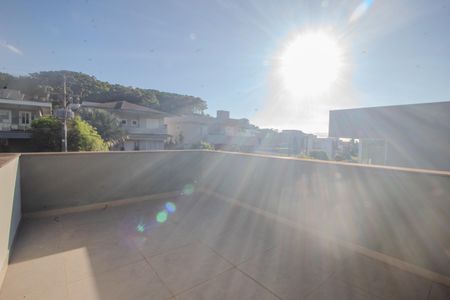 Casa de condomínio para alugar com 311m², 4 quartos e 4 vagas Casa de condomínio para alugar com 311m², 4 quartos e 4 vagasSacada