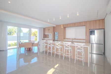 Casa de condomínio para alugar com 311m², 4 quartos e 4 vagas Casa de condomínio para alugar com 311m², 4 quartos e 4 vagasSala/Cozinha