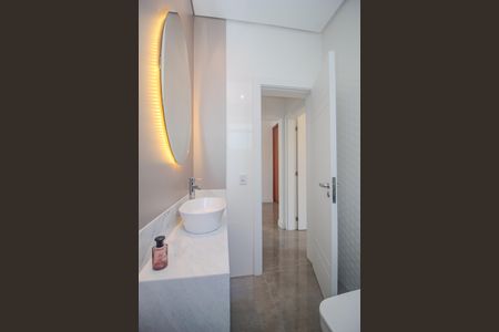 Casa de condomínio para alugar com 311m², 4 quartos e 4 vagas Casa de condomínio para alugar com 311m², 4 quartos e 4 vagasBanheiro 2