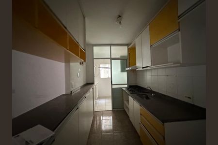 Apartamento à venda com 80m², 3 quartos e 2 vagas Apartamento à venda com 80m², 3 quartos e 2 vagasCozinha