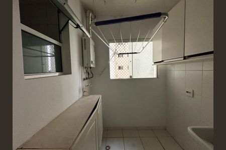 Apartamento à venda com 80m², 3 quartos e 2 vagas Apartamento à venda com 80m², 3 quartos e 2 vagasÁrea de Serviço