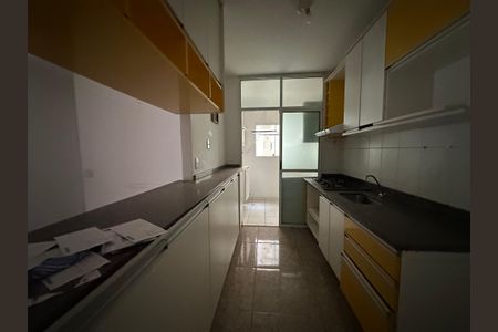 Apartamento à venda com 80m², 3 quartos e 2 vagas Apartamento à venda com 80m², 3 quartos e 2 vagasCozinha