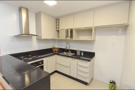 Apartamento à venda com 67m², 2 quartos e 1 vagaCozinha