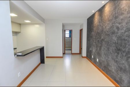 Apartamento à venda com 67m², 2 quartos e 1 vagaSala