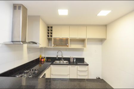 Apartamento à venda com 67m², 2 quartos e 1 vagaCozinha