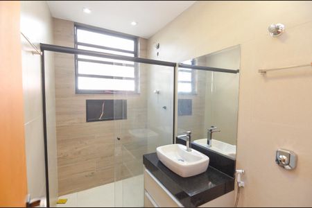 Apartamento à venda com 67m², 2 quartos e 1 vagaBanheiro