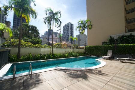 Apartamento para alugar com 69m², 2 quartos e 2 vagas Apartamento para alugar com 69m², 2 quartos e 2 vagasÁrea comum - Piscina