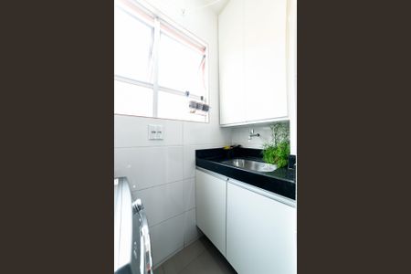 Apartamento à venda com 75m², 2 quartos e 1 vaga Apartamento à venda com 75m², 2 quartos e 1 vagaCozinha e Área de Serviço