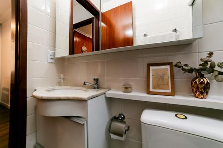 Apartamento à venda com 75m², 2 quartos e 1 vaga Apartamento à venda com 75m², 2 quartos e 1 vagaBanheiro Social