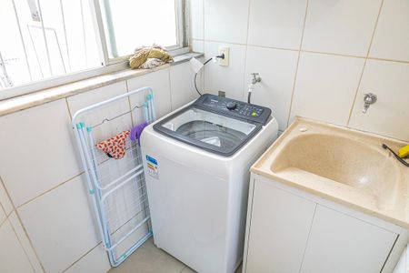 Apartamento para alugar com 65m², 5 quartos e 1 vagaarea de serviço
