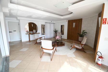 Apartamento para alugar com 80m², 3 quartos e 2 vagasHall social