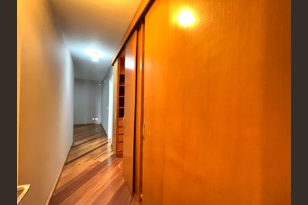 Apartamento para alugar com 212m², 4 quartos e 4 vagas Apartamento para alugar com 212m², 4 quartos e 4 vagasSuíte 4