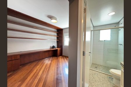 Apartamento para alugar com 212m², 4 quartos e 4 vagas Apartamento para alugar com 212m², 4 quartos e 4 vagasSuíte 1