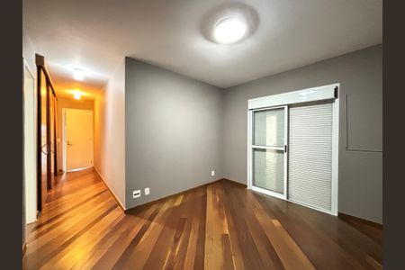 Apartamento para alugar com 212m², 4 quartos e 4 vagas Apartamento para alugar com 212m², 4 quartos e 4 vagasSuíte 4